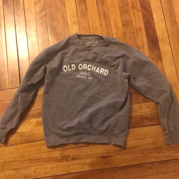 Sweaters - Crew Neck